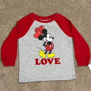 NWT Disney Mickey Mouse Valentines Day Shirt